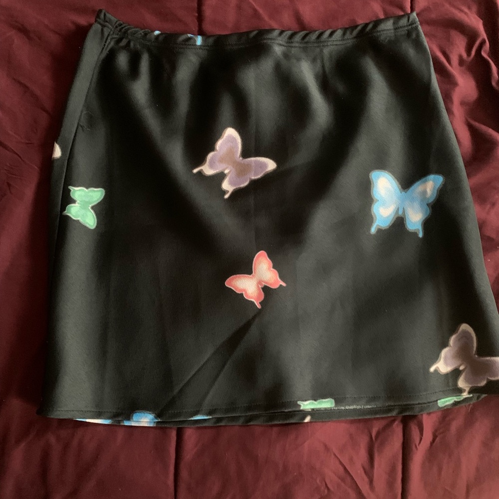 Lisa says gah! Mini skirt with colorful butterflies